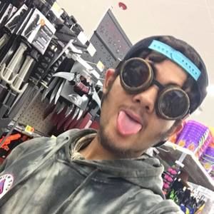 Meet your Posher, Andrew